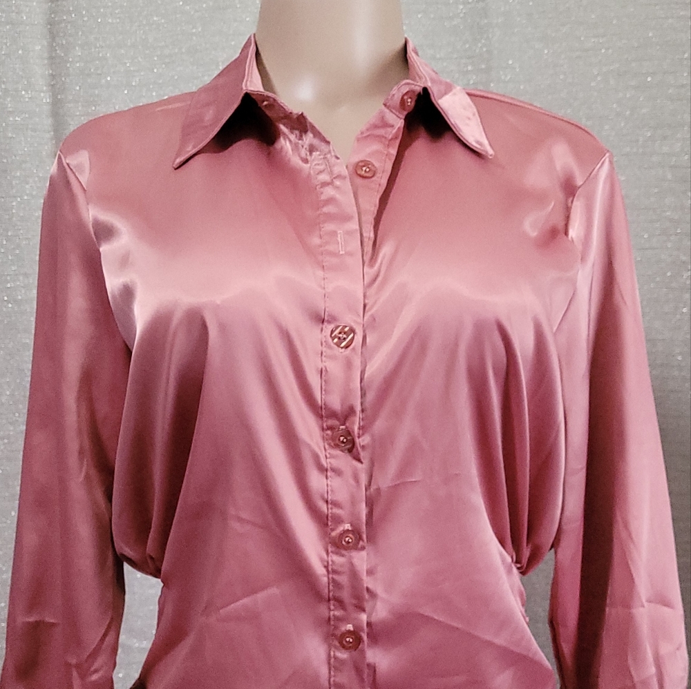 Minj dress new size M strech material. Price with a bundle. - Picture 4 of 8